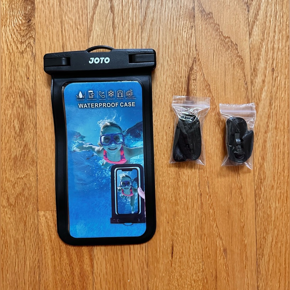 NWT JOTO Waterproof Phone Case